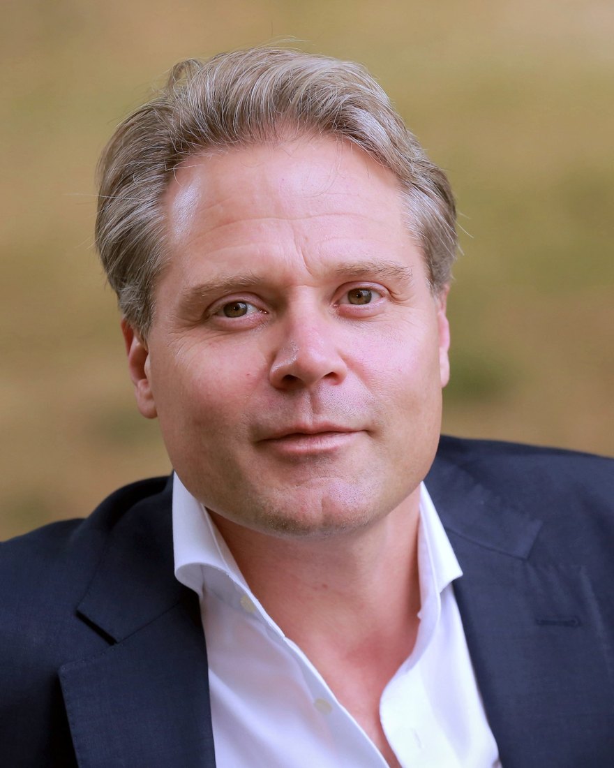 Portret van drs. Anthony Degenaar, managing partner van het Verenigd Ondernemers Fonds